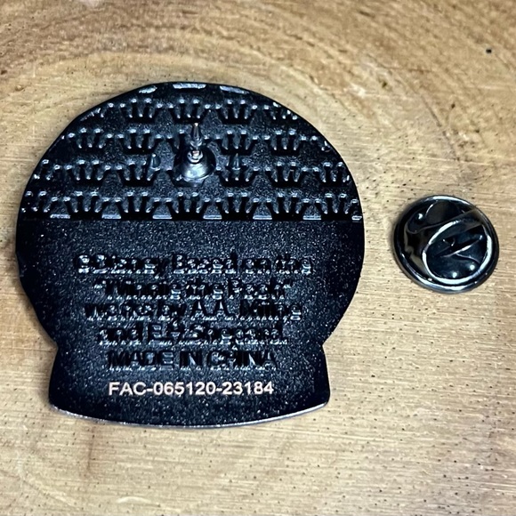 Loungefly Winnie the Pooh Blind Pins Lot - Picture 14 of 14